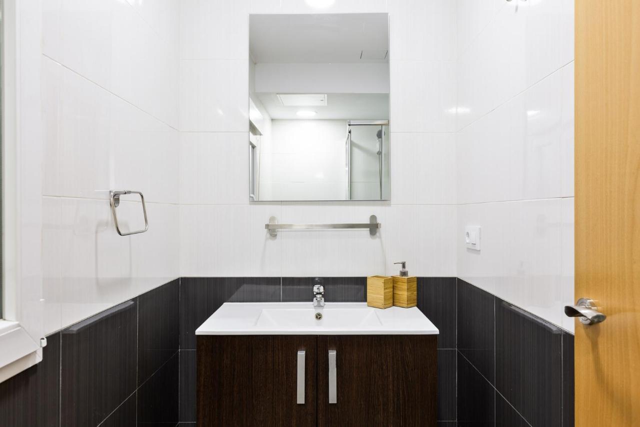 Santiago Apartments By Olala Homes L'Hospitalet de Llobregat Exterior photo